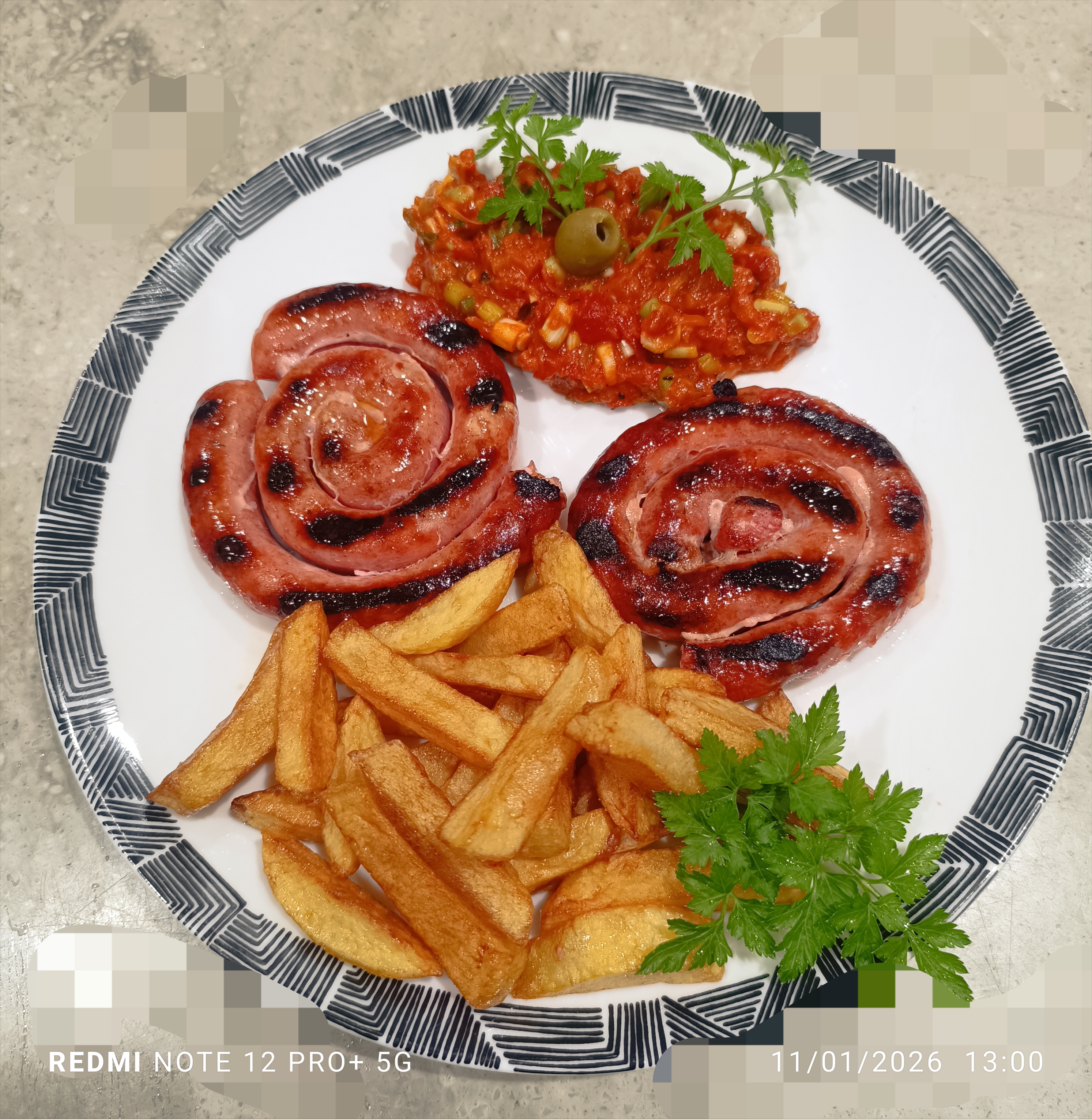 Traditional Romanian grilled sausages (only).Sides are sold separately.
