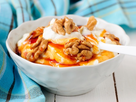 Homemade yogurt with honey and walnuts